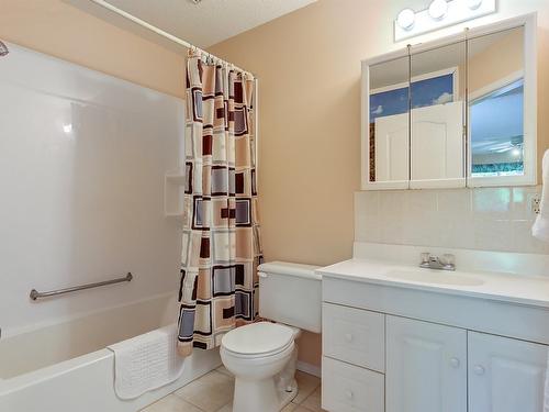 3645 Walnut Glen Drive, West Kelowna, BC - Indoor Photo Showing Bathroom