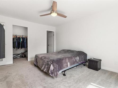 405-1120 Fairfield Rd, Victoria, BC - Indoor Photo Showing Bedroom