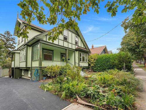 2808 Graham St, Victoria, BC - Outdoor