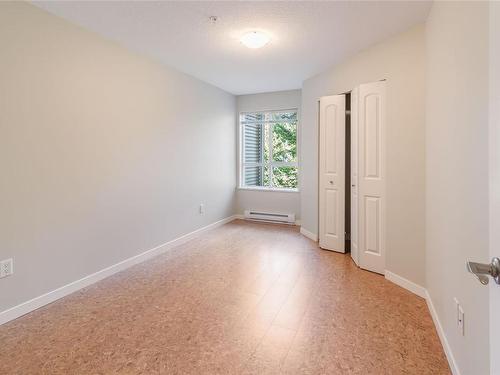 304-5660 Edgewater Lane, Nanaimo, BC - Indoor Photo Showing Other Room