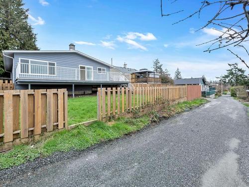 8047 Arthur St, Crofton, BC 