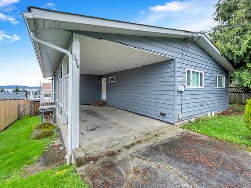 8047 Arthur St, Crofton, BC 