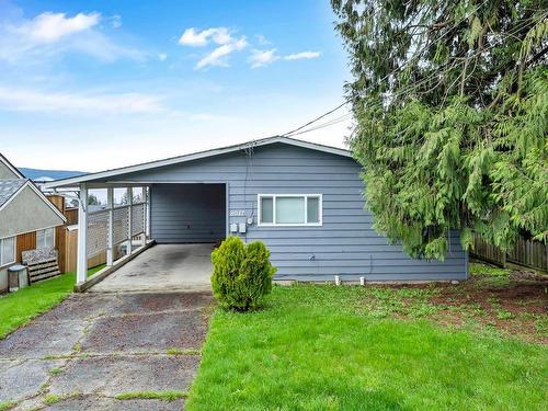 8047 Arthur St, Crofton, BC 