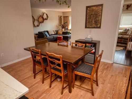 204-1116 Queens Ave, Victoria, BC - Indoor Photo Showing Dining Room