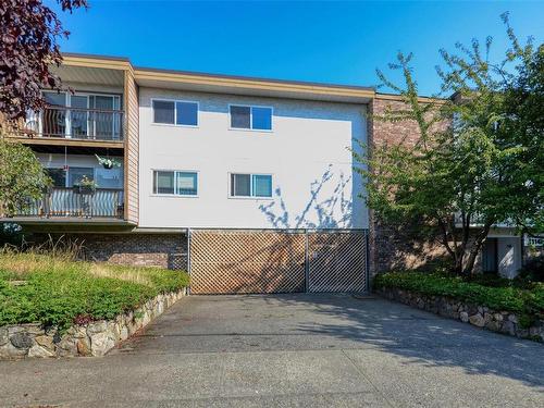 204-1116 Queens Ave, Victoria, BC - Outdoor