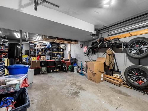 20-2084 Robson Place, Kamloops, BC - Indoor Photo Showing Garage