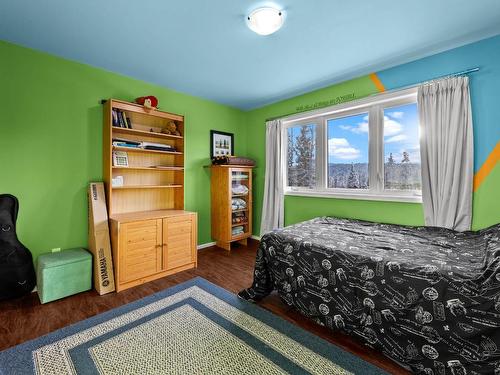 10325 Finlay Road, Kamloops, BC - Indoor Photo Showing Bedroom