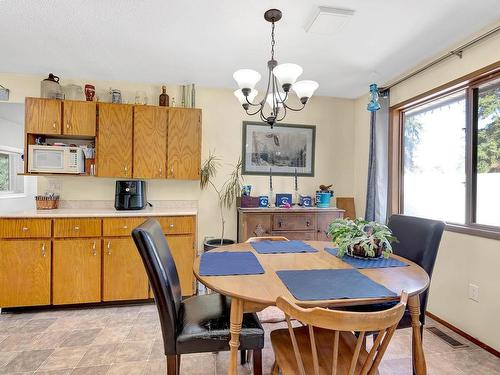 3089 Light Brown Road, Clearwater, BC - Indoor Photo Showing Dining Room