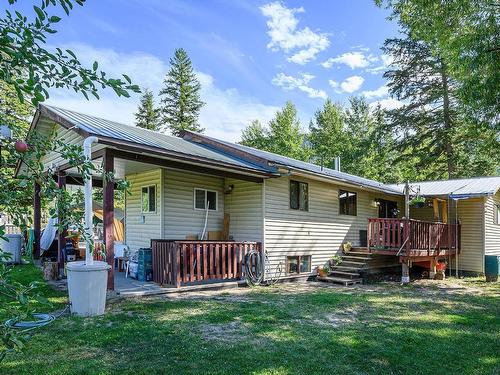 3089 Light Brown Road, Clearwater, BC - Outdoor With Deck Patio Veranda