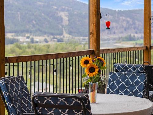 8075 Westsyde Rd, Kamloops, BC - Outdoor