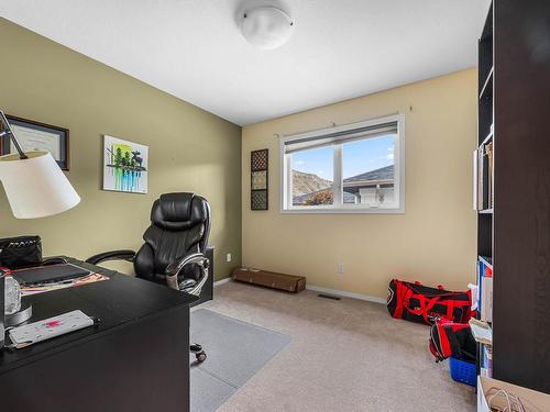 3568 Navatanee Drive, Kamloops, BC - Indoor Photo Showing Bathroom