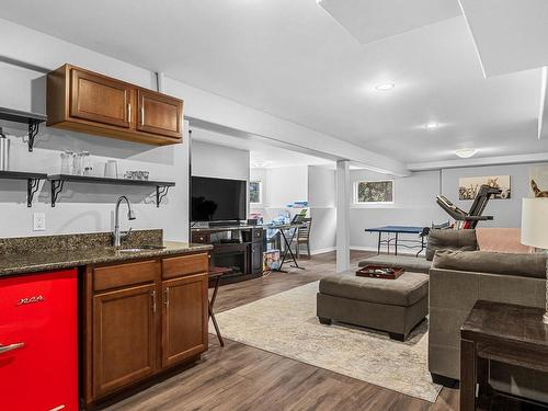 3568 Navatanee Drive, Kamloops, BC - Indoor Photo Showing Laundry Room