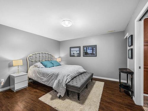 3568 Navatanee Drive, Kamloops, BC - Indoor Photo Showing Bedroom