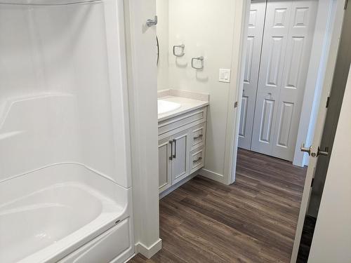 226 Monashee Place, Kamloops, BC - Indoor Photo Showing Bathroom