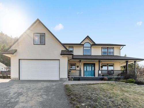 4942 Woodland Crt, Kamloops, BC - Outdoor With Deck Patio Veranda With Facade