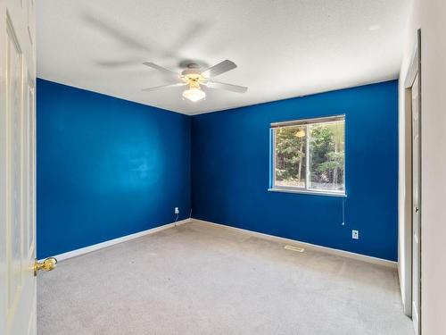 4942 Woodland Crt, Kamloops, BC - Indoor Photo Showing Other Room