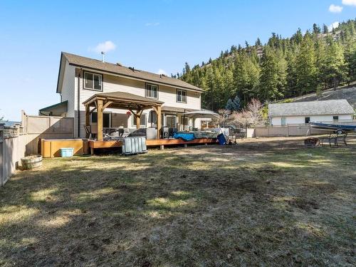 4942 Woodland Crt, Kamloops, BC - Outdoor