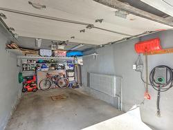 Garage - 