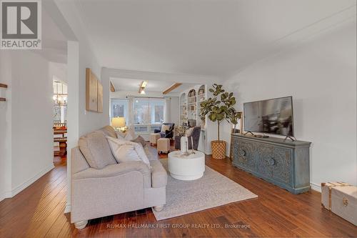 565 Rouge Hills Drive, Toronto (Rouge), ON - Indoor Photo Showing Living Room