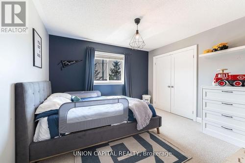 301 King Street E, East Gwillimbury, ON - Indoor Photo Showing Bedroom