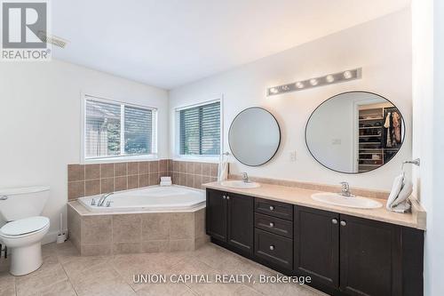 301 King Street E, East Gwillimbury, ON - Indoor Photo Showing Bathroom