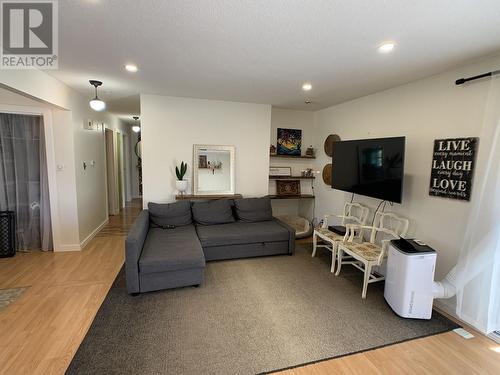 5524 53 Street, Fort Nelson, BC - Indoor Photo Showing Living Room