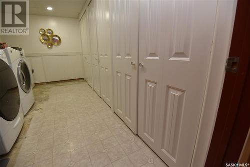 412 Centre Street, Nipawin, SK - Indoor Photo Showing Laundry Room