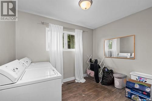 543 25Th Street W, Prince Albert, SK - Indoor Photo Showing Laundry Room