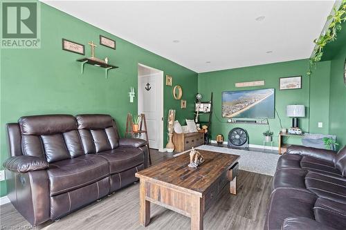 100 Brownleigh Avenue Unit# 256, Welland, ON - Indoor Photo Showing Living Room