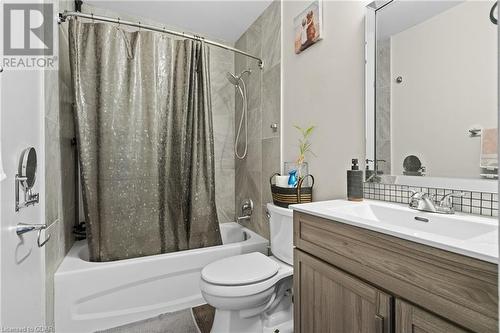 100 Brownleigh Avenue Unit# 256, Welland, ON - Indoor Photo Showing Bathroom