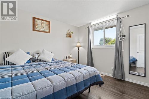 100 Brownleigh Avenue Unit# 256, Welland, ON - Indoor Photo Showing Bedroom