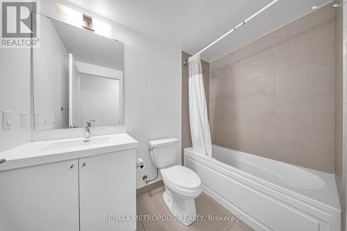 1720 - 2550 Simcoe Street N, Oshawa (Windfields), ON - Indoor Photo Showing Bathroom