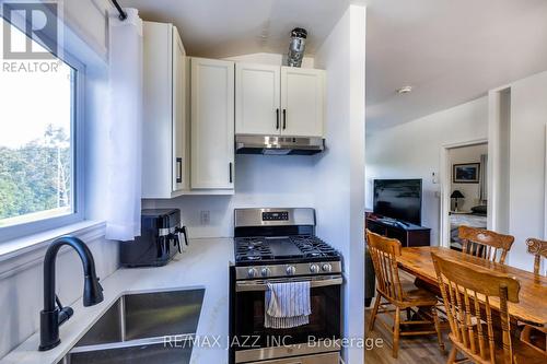 264 Mary Street, Scugog (Port Perry), ON - Indoor Photo Showing Bathroom