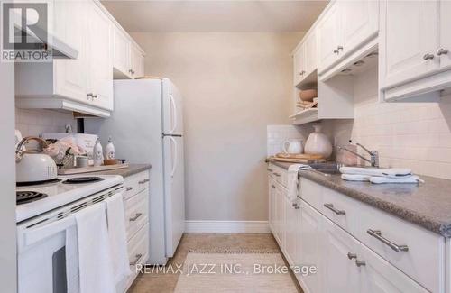 264 Mary Street, Scugog (Port Perry), ON - Indoor Photo Showing Kitchen