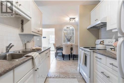 264 Mary Street, Scugog (Port Perry), ON - Indoor Photo Showing Kitchen With Double Sink