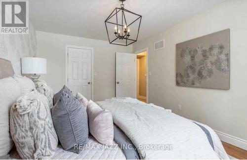 264 Mary Street, Scugog (Port Perry), ON - Indoor Photo Showing Bedroom