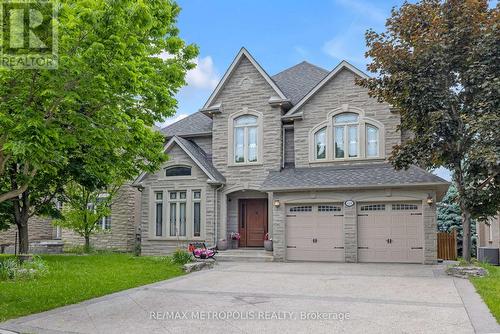 124 Pathlane Road, Richmond Hill, ON - Outdoor With Facade