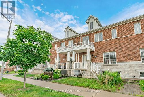 173 Verdi Road, Richmond Hill (Oak Ridges), ON - Outdoor With Facade