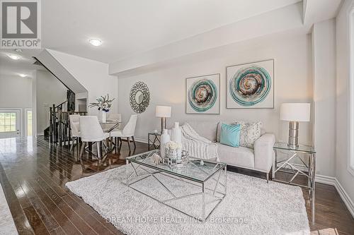 173 Verdi Road, Richmond Hill (Oak Ridges), ON - Indoor Photo Showing Living Room