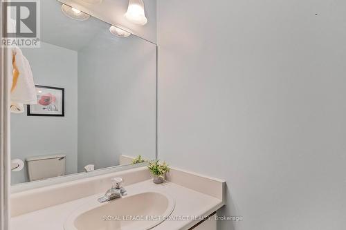 9 Carr Drive N, Barrie, ON - Indoor Photo Showing Bathroom