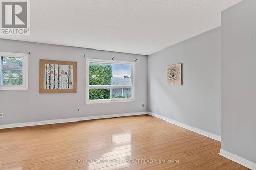 9 Carr Drive N, Barrie, ON - Indoor Photo Showing Other Room