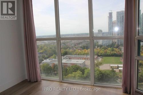 2207 - 285 Enfield Place, Mississauga, ON - Indoor Photo Showing Other Room