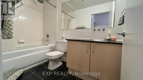 415 - 81A Front Street E, Toronto, ON - Indoor Photo Showing Bathroom