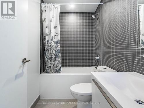 703 - 2720 Dundas Street W, Toronto (Junction Area), ON - Indoor Photo Showing Bathroom