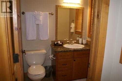 1802 Greywolf  Drive, Panorama, BC - Indoor Photo Showing Bathroom