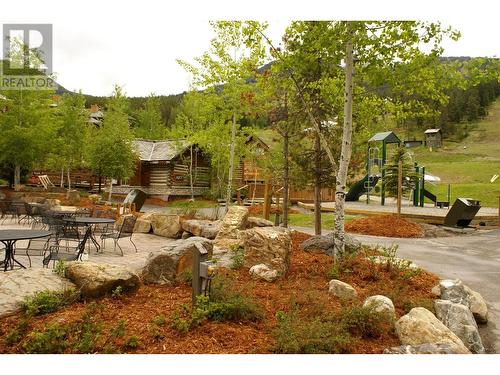 1802 Greywolf  Drive, Panorama, BC - Outdoor