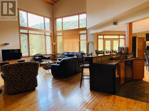 1802 Greywolf  Drive, Panorama, BC - Indoor