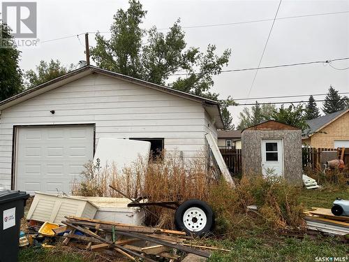 247 4Th Avenue E, Gravelbourg, SK - Outdoor With Exterior