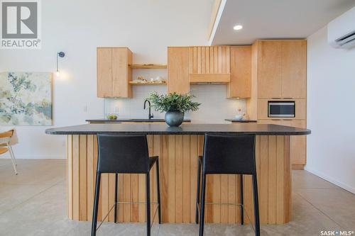 1421 Spadina Crescent E, Saskatoon, SK - Indoor Photo Showing Kitchen