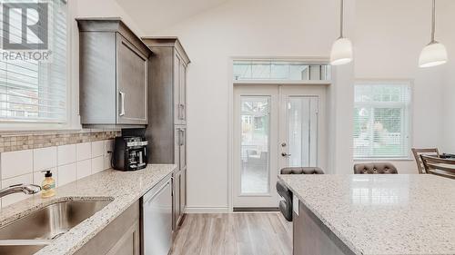 2450 Radio Tower Road Unit# 45, Oliver, BC - Indoor Photo Showing Kitchen With Upgraded Kitchen